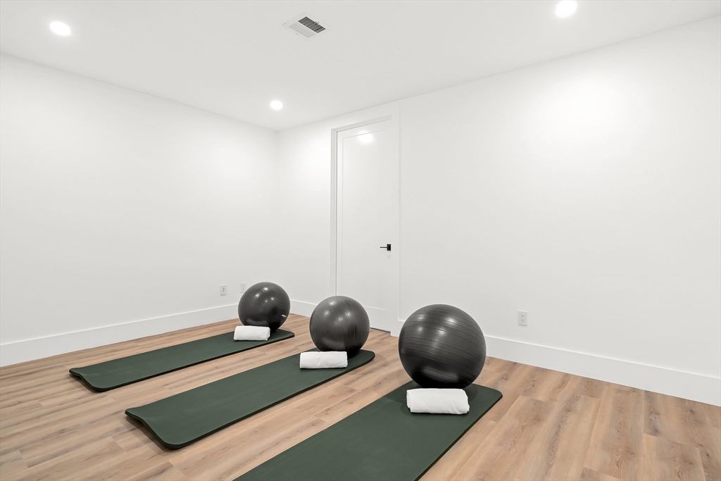 5 Deer Path Lane Weston, MA 02493 - Photo 33 of 37 Gallery Image 33