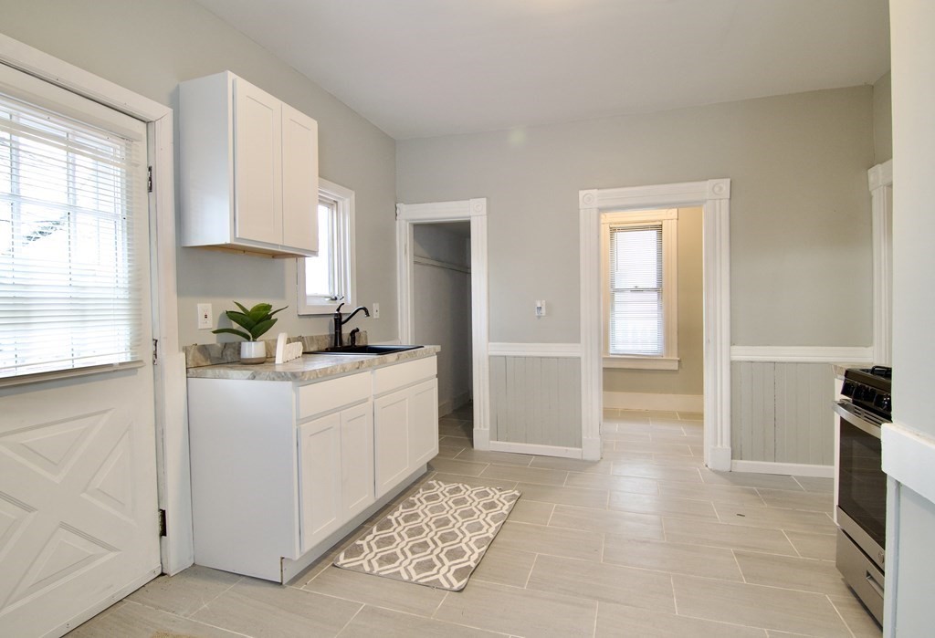 147 Marion Street Springfield, MA 01109 - Photo 7 of 42 Gallery Image 7