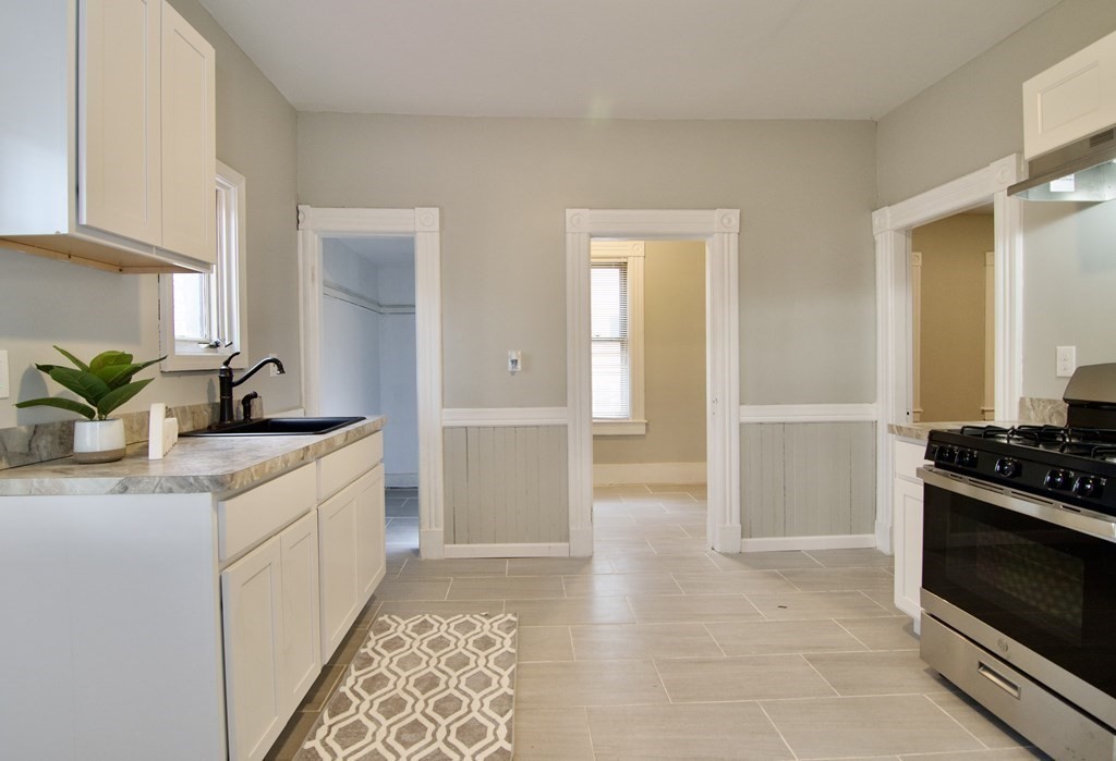147 Marion Street Springfield, MA 01109 - Photo 8 of 42 Gallery Image 8