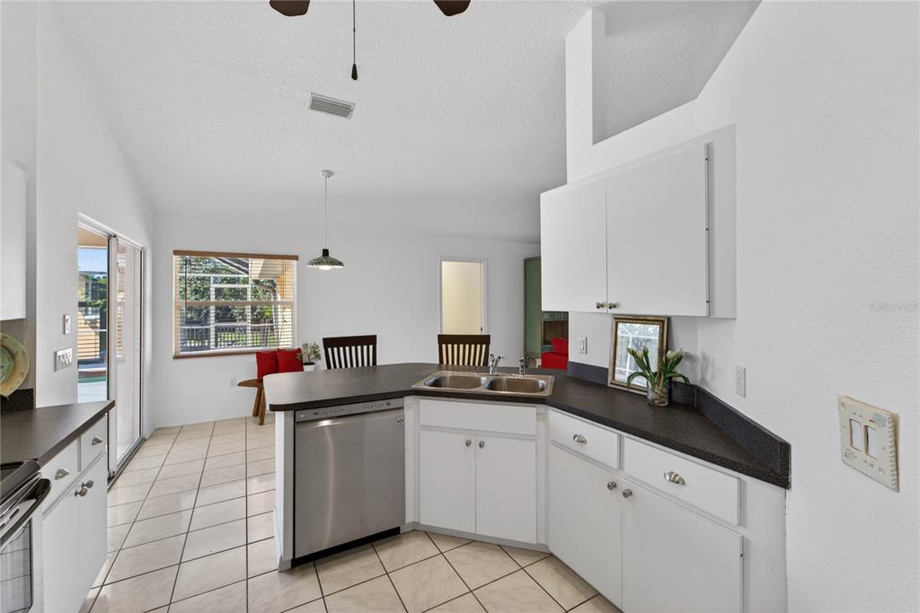 925 Gull Road Venice, FL 34293 - Photo 10 of 66