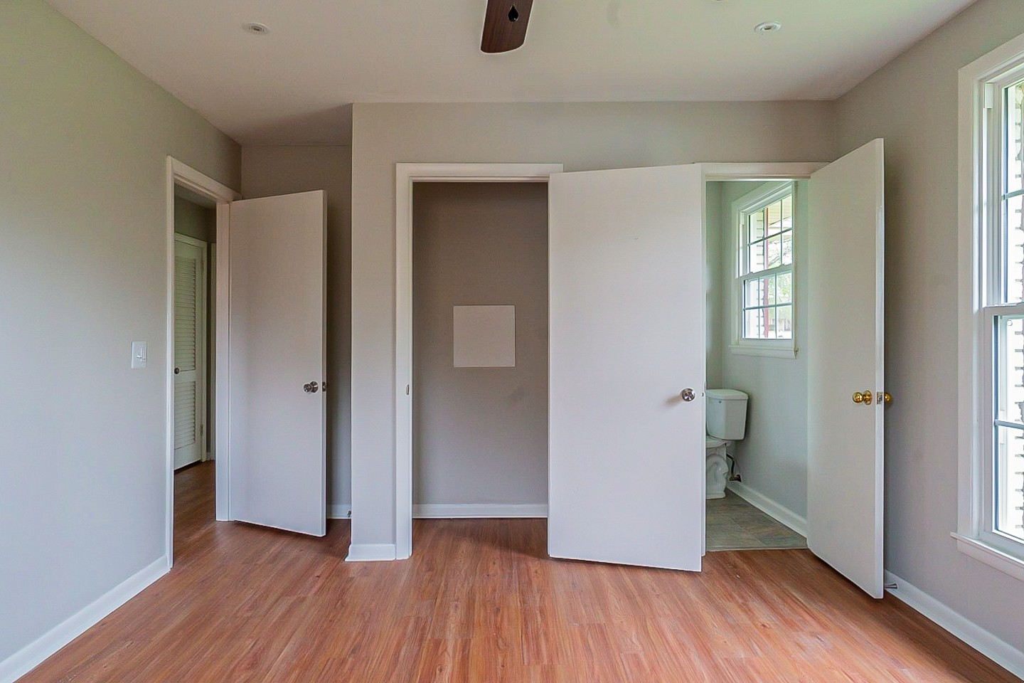 476 Rural Hill Road Nashville, TN 37217 - Photo 31 of 53 an empty room with wooden floor and a window