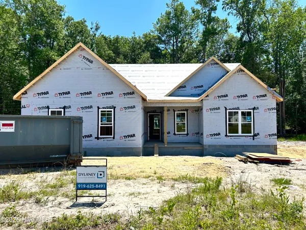 $349,000 | 3704 Huntcliff Drive, La Grange, NC 28551