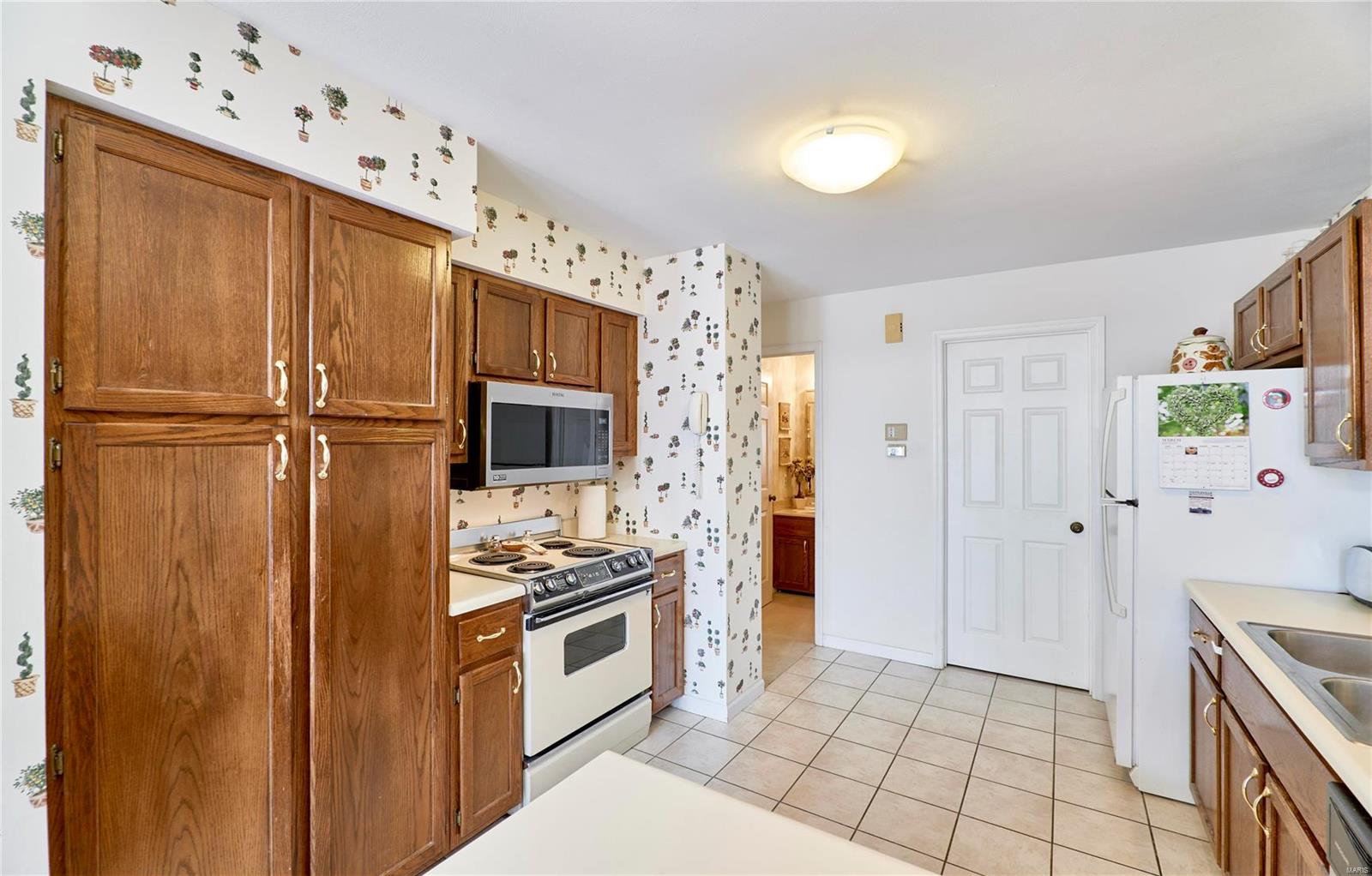 5527 Bourbeuse Common, Unit 6 Weldon Spring, MO 63304 - Photo 10 of 32