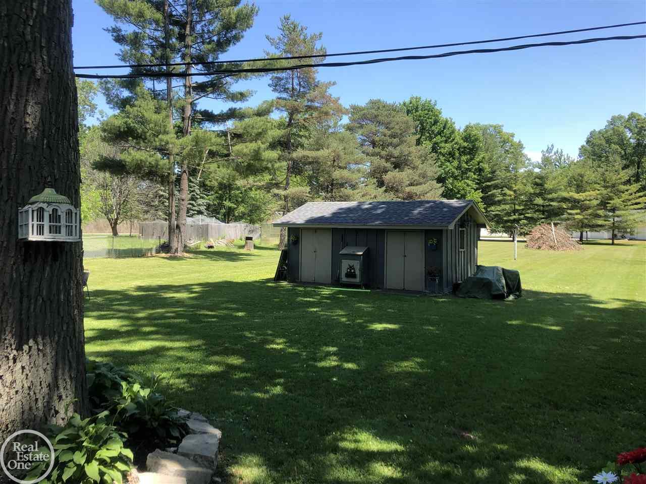 2376 Michigan Road Port Huron, MI 48060 - Photo 6 of 17