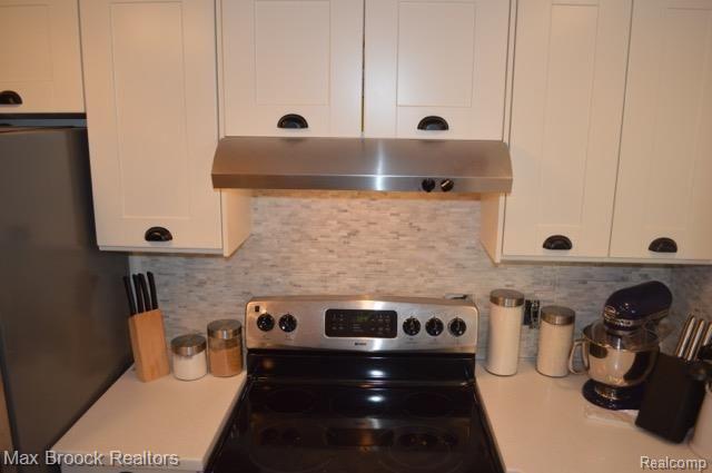 23862 Berg Road Southfield, MI 48033 - Photo 20 of 69 More Kitchen.jpg