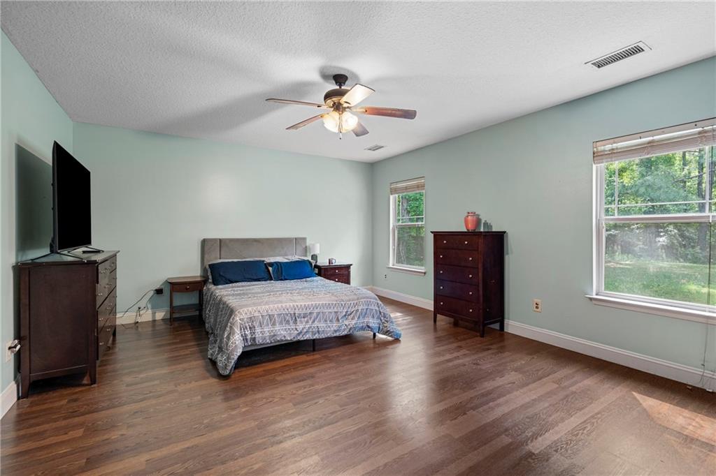 915 Greenburt Road Seale, AL 36875 - Photo 9 of 30 Gallery Image 9