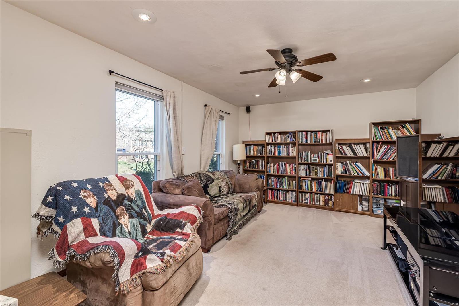 1038 Shadow Ridge Crossing O'Fallon, IL 62269 - Photo 4 of 25