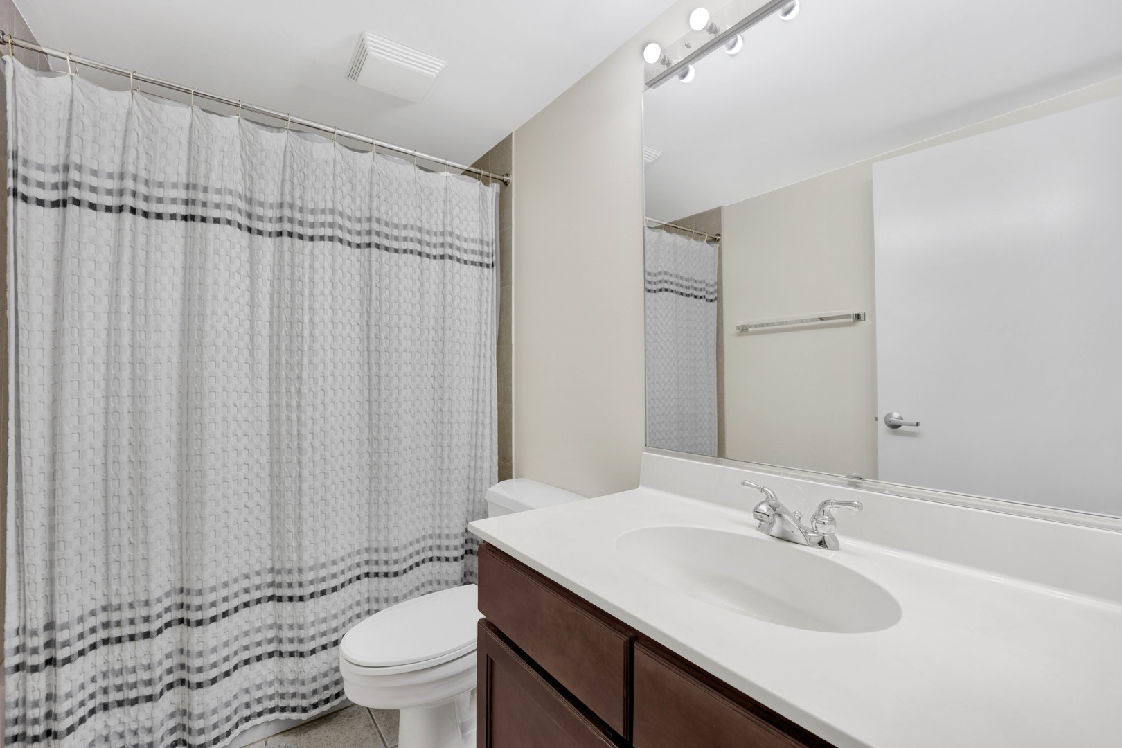 1000 West 15th Street, Unit 232 Chicago, IL 60608 - Photo 12 of 26