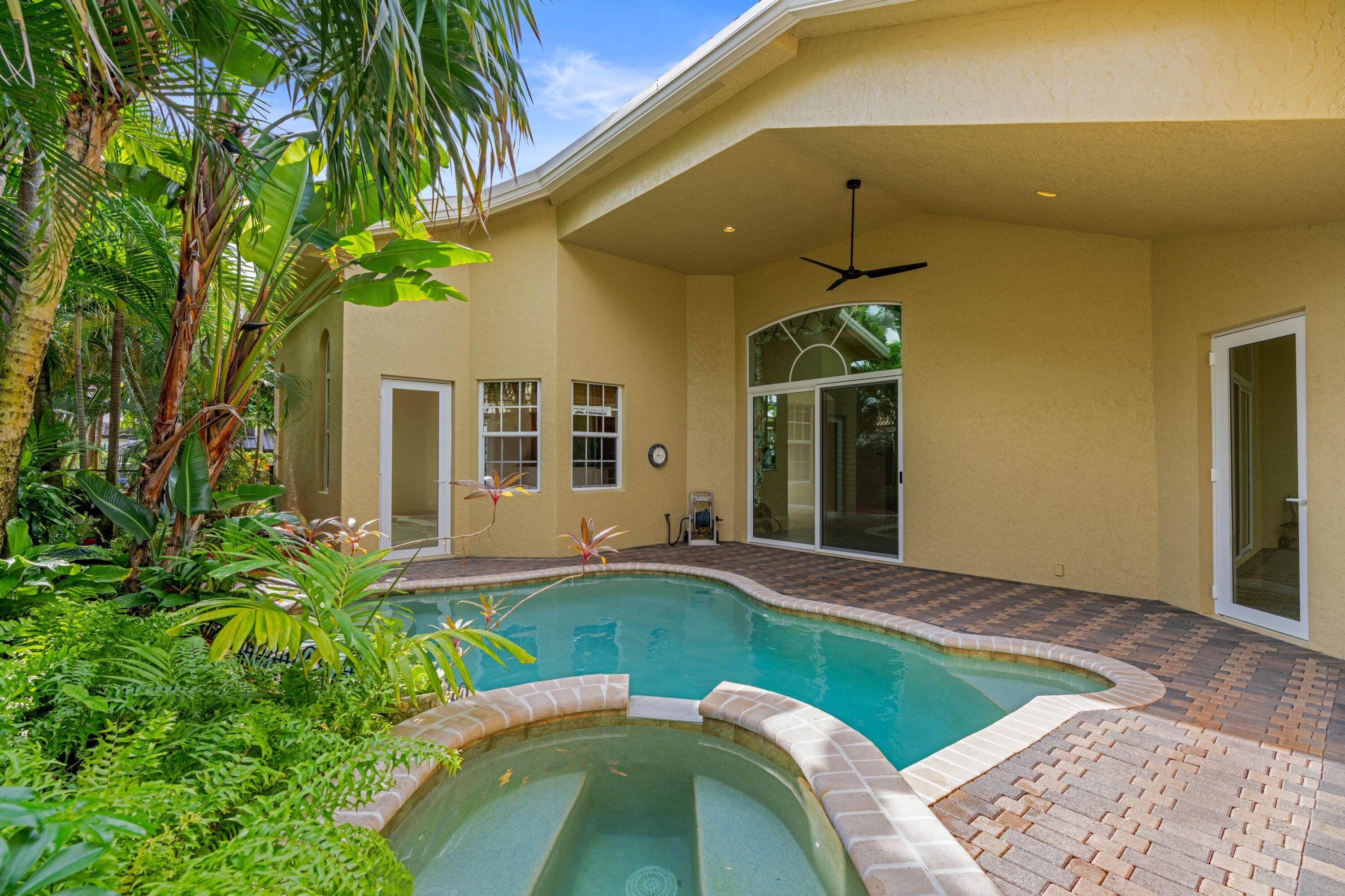 7348 East Country Club Boulevard Boca Raton, FL 33487 - Photo 20 of 50 Pool & Patio