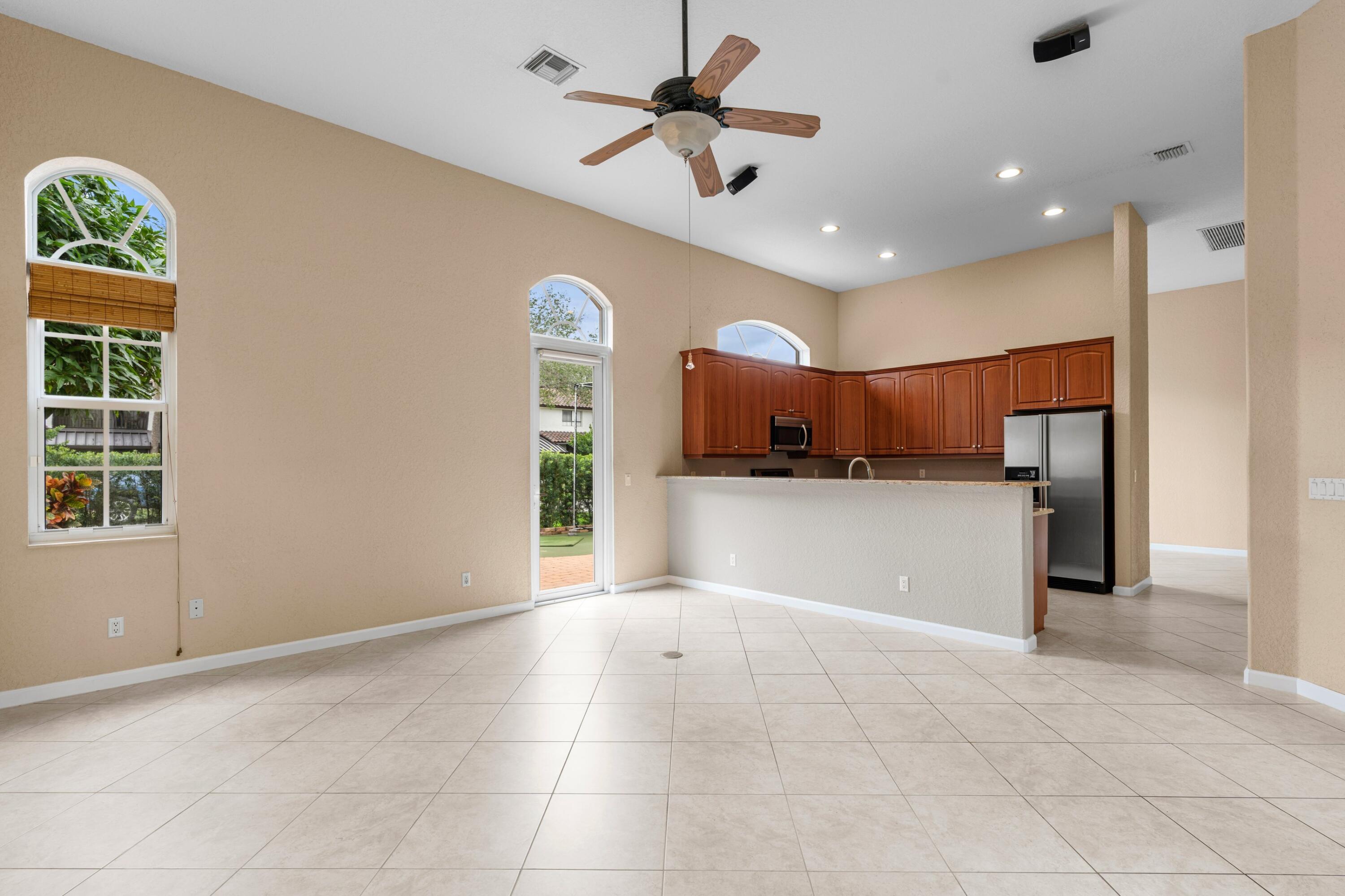 7348 East Country Club Boulevard Boca Raton, FL 33487 - Photo 7 of 50 Kitchen Island