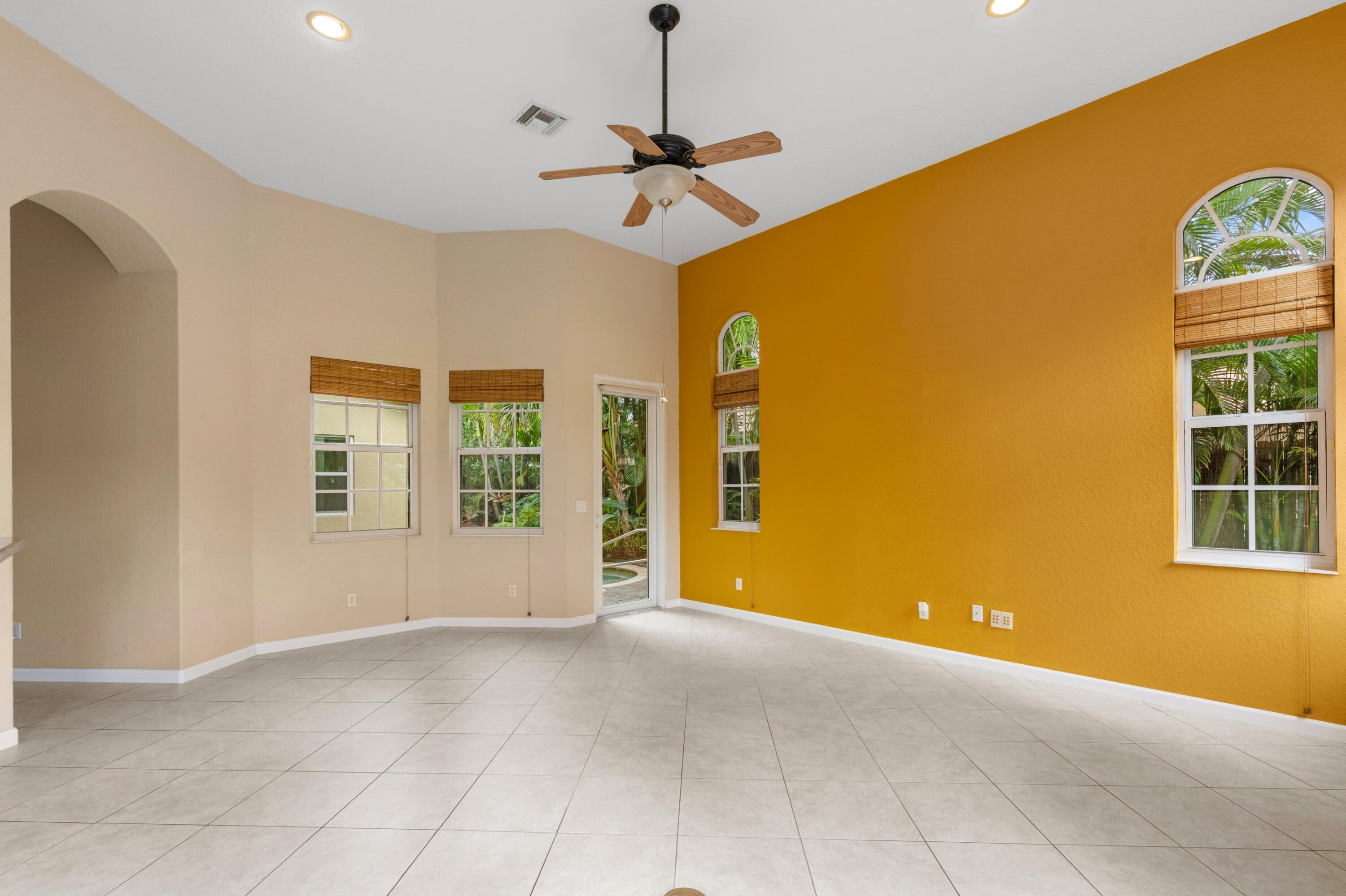 7348 East Country Club Boulevard Boca Raton, FL 33487 - Photo 8 of 50 Kitchen