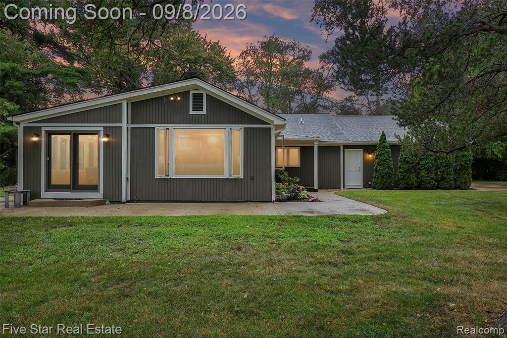 9045 Commerce Road Commerce Township, MI 48382 - Photo 40 of 60 Gallery Image 40