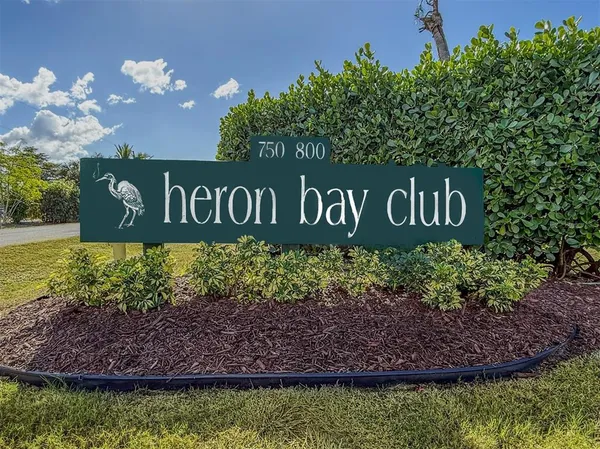 $450,000 | 764 Sarabay Road, Unit 8, Osprey, FL 34229
