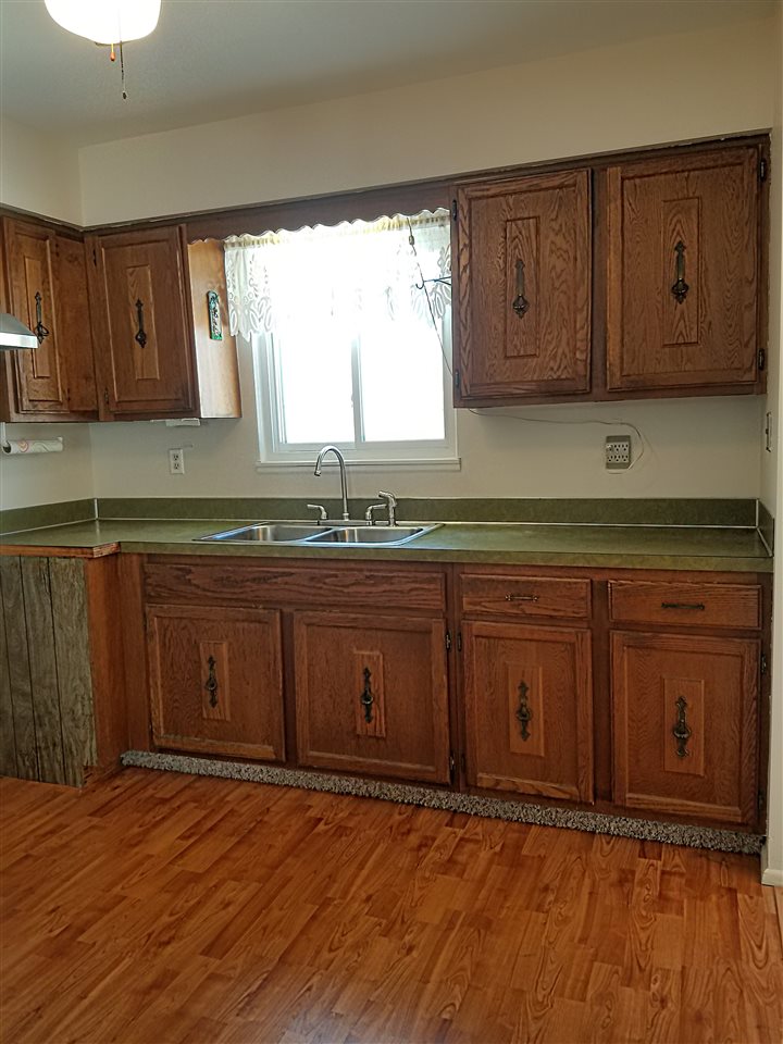 13319 Tuscola Road Clio, MI 48420 - Photo 11 of 34 31371885-10.JPG