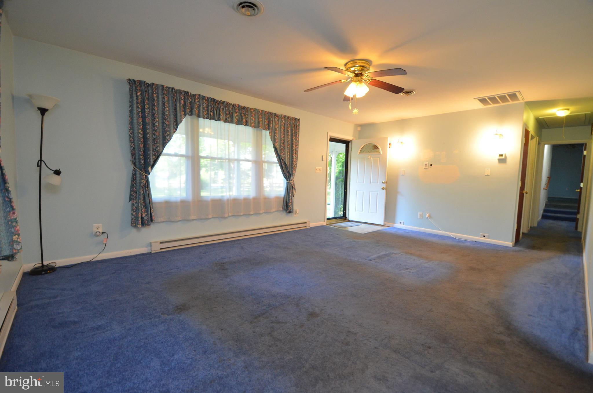 1230 Steamboat Road Shady Side, MD 20764 - Photo 9 of 42 Living room