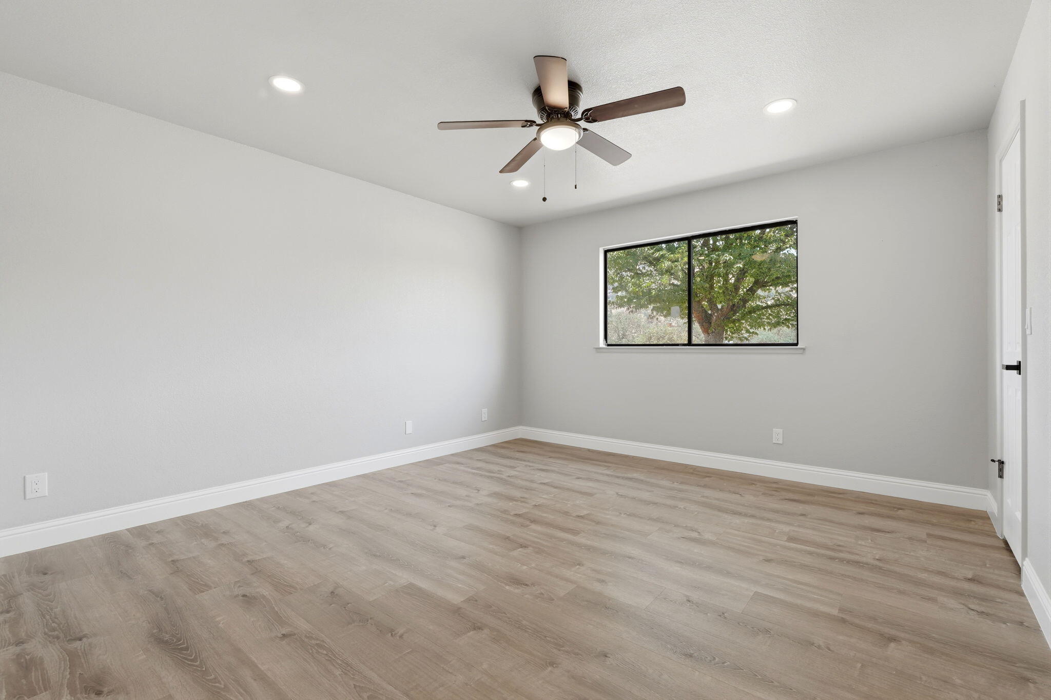 37307 Mistletoe Road Yokuts Valley, CA 93675 - Photo 31 of 47 31-37307_Mistletoe_Road_Yokuts_Valley_02