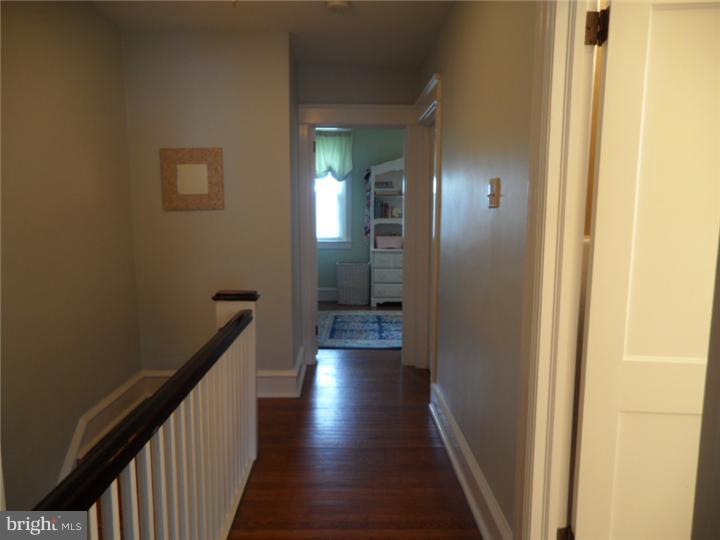 39 Chatham Road Ardmore, PA 19003 - Photo 14 of 23 Hallway
