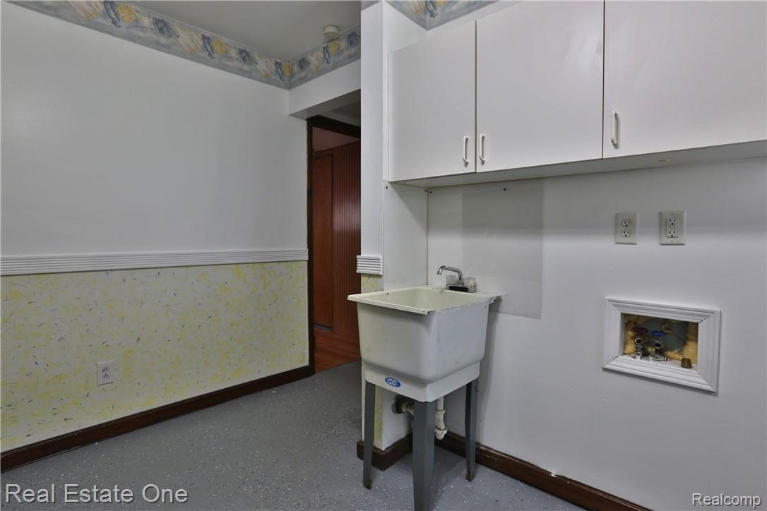 15935 Beech Daly Road Taylor, MI 48180 - Photo 17 of 23 2B8A4643.jpg