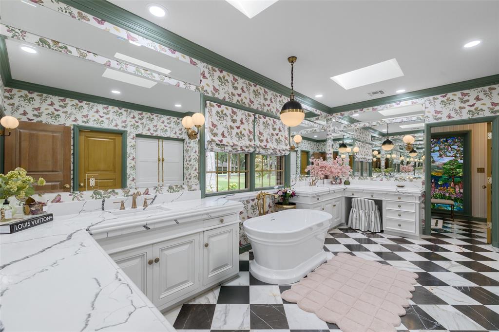 924 Kintner Drive Graham, TX 76450 - Photo 14 of 40 a room with lots of white furniture and window