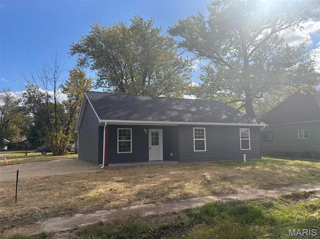 $160,000 | 802 West Bland Street, Vandalia, MO 63382