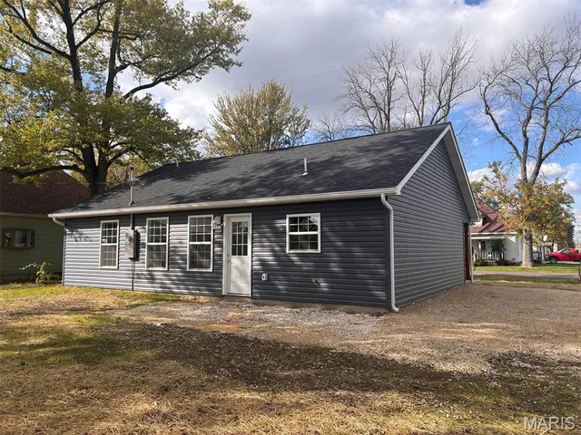 $160,000 | 802 West Bland Street, Vandalia, MO 63382