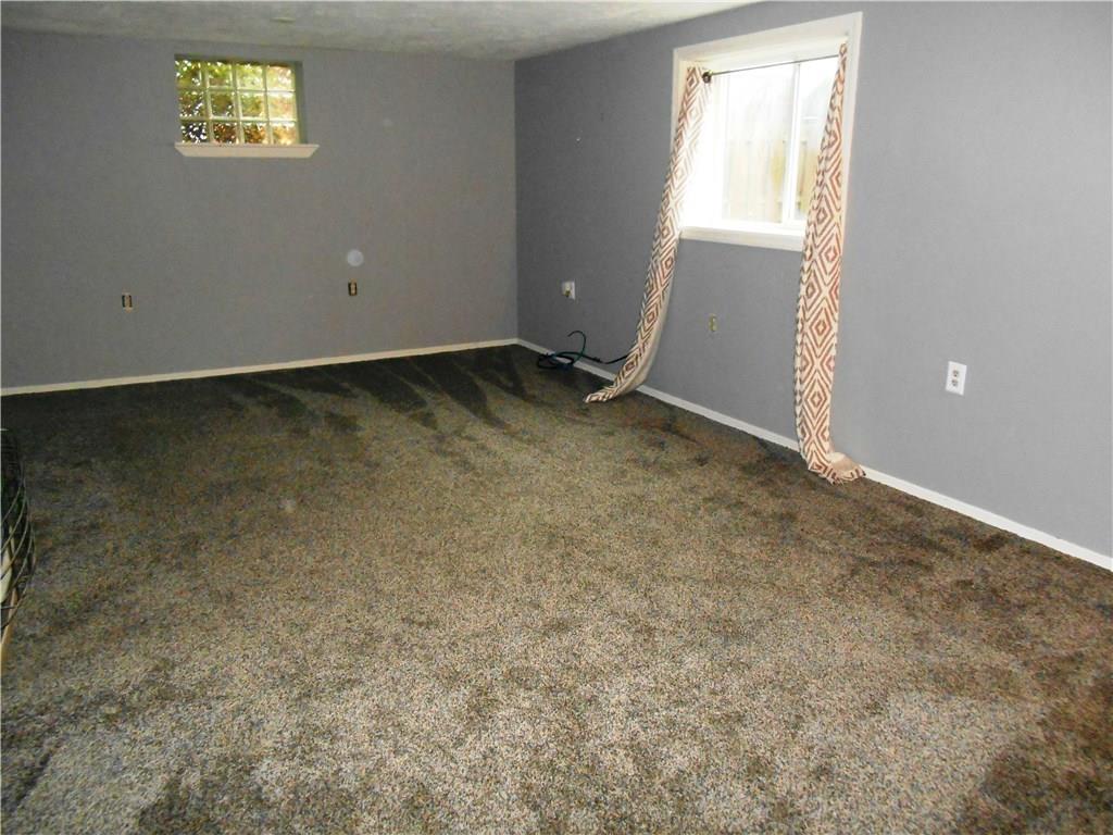5990 Library Road Bethel Park, PA 15102 - Photo 13 of 24 Living room