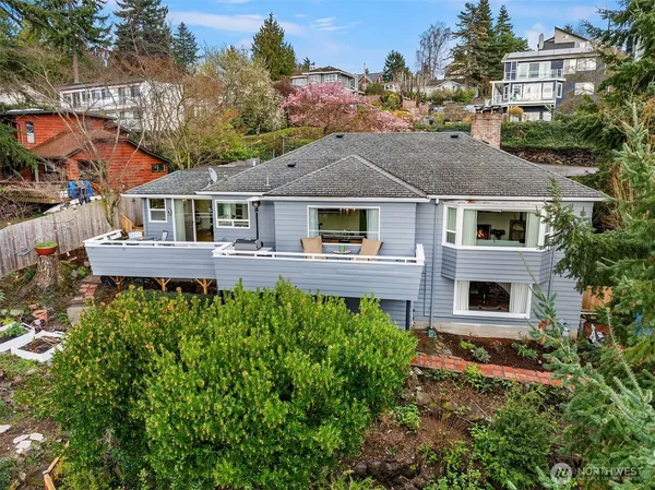 $1,100,000 | 15828 25th Avenue Southwest, Burien, WA 98166