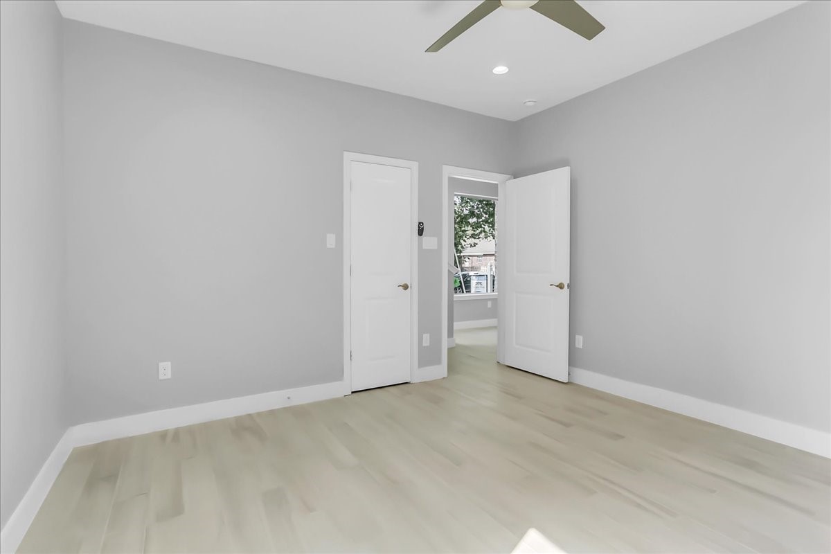 3327 Kilgore Street, Unit F Houston, TX 77021 - Photo 9 of 17 Second bedroom.