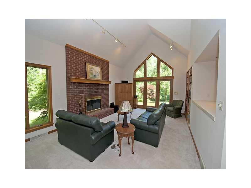 564 Callery Road Cranberry Township, PA 16066 - Photo 8 of 22 Great Room.