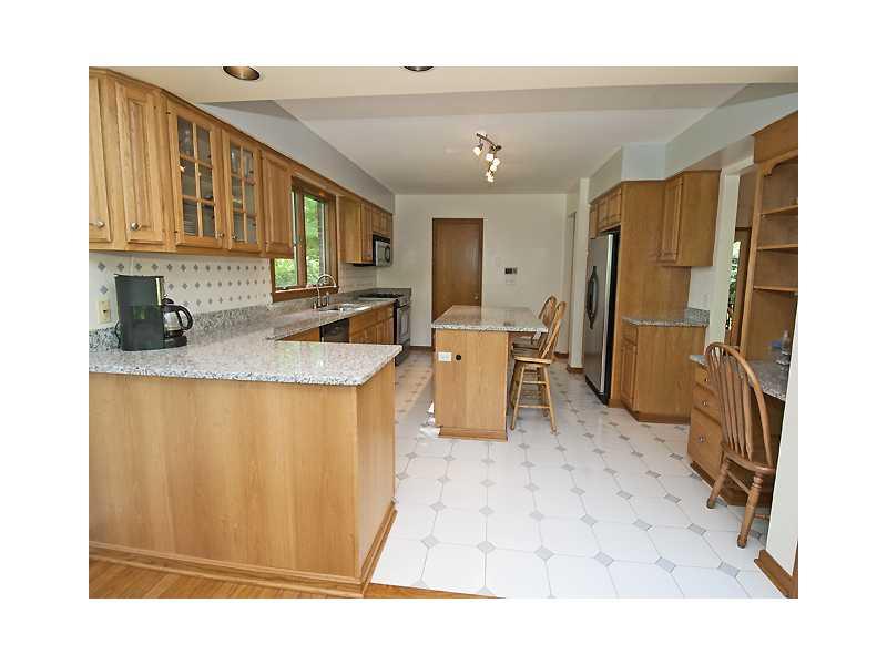564 Callery Road Cranberry Township, PA 16066 - Photo 9 of 22 Kitchen.