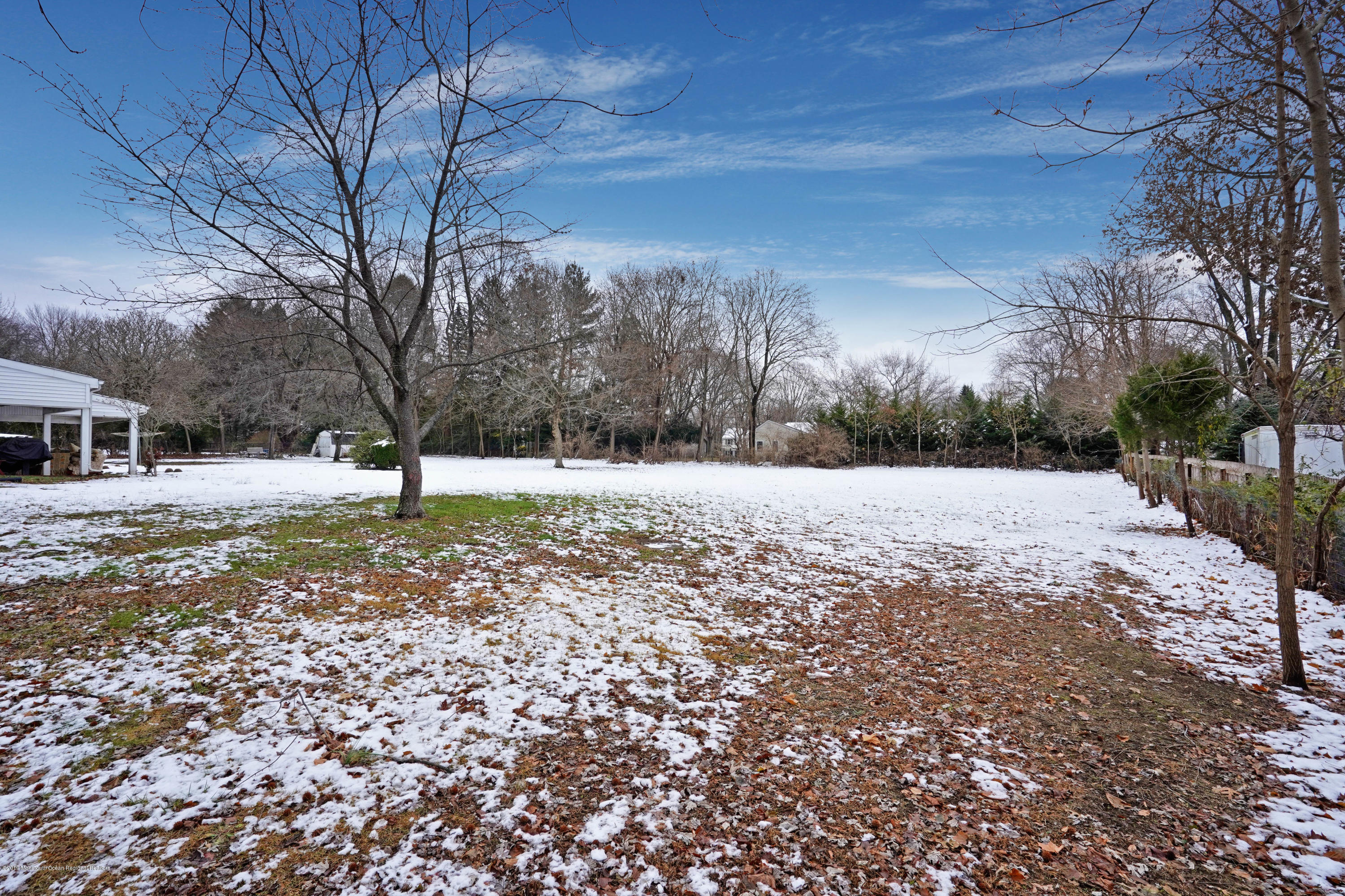 132 Woodgate Road Middletown, NJ 07748 - Photo 7 of 27 042_mjb00181-mjb00185