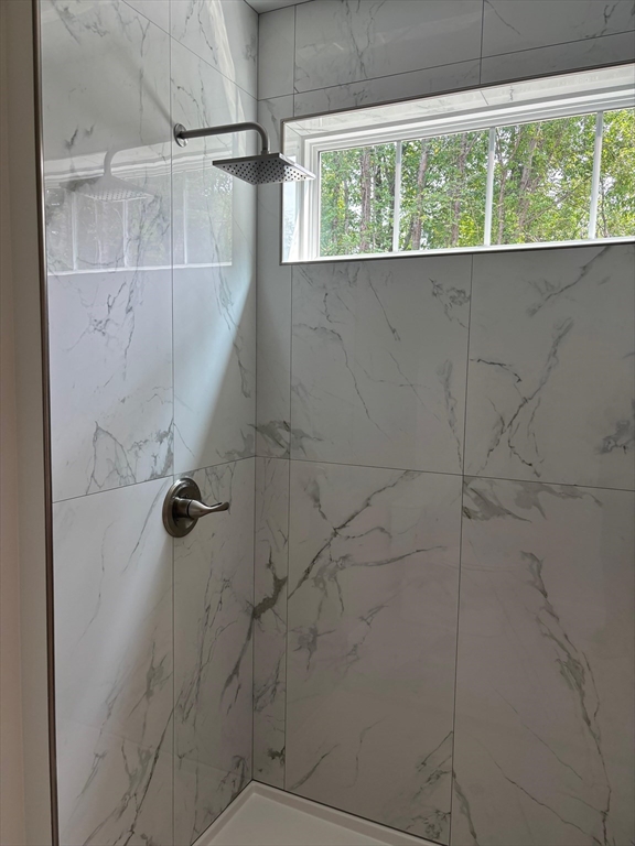 190 Whitins Road Sutton, MA 01590 - Photo 15 of 15 a bathroom with a shower
