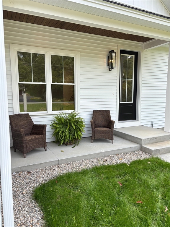 190 Whitins Road Sutton, MA 01590 - Photo 3 of 15