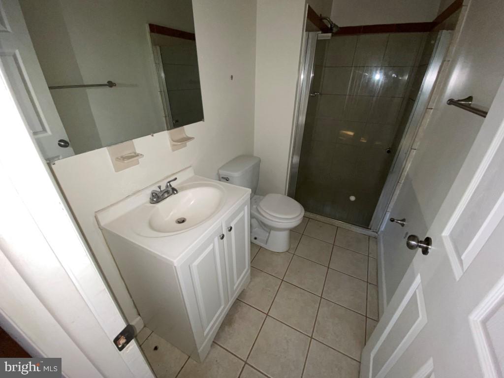 3307 Fieldview Road Baltimore, MD 21207 - Photo 17 of 21 Bath