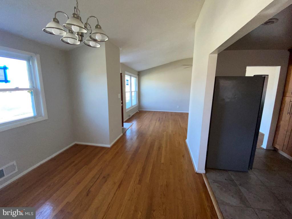 3307 Fieldview Road Baltimore, MD 21207 - Photo 9 of 21 Dining Area
