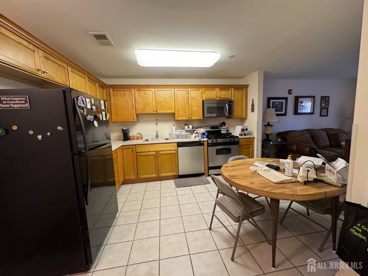 85 Liddle Avenue Edison, NJ 08837 - Photo 17 of 19