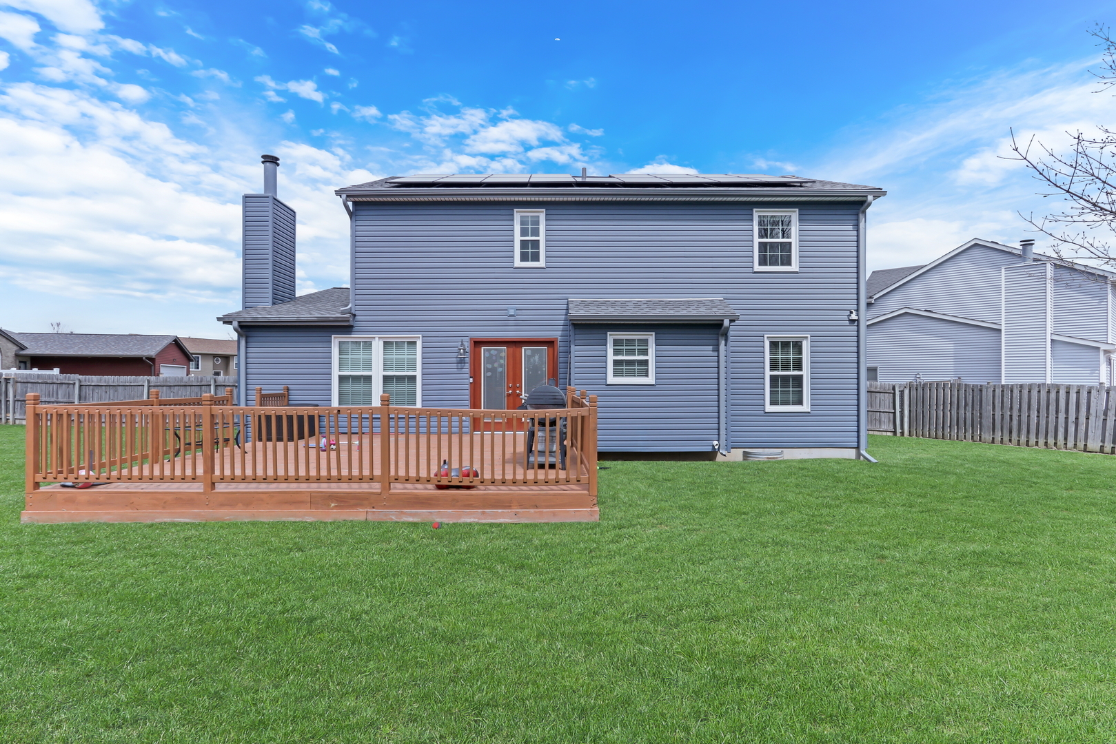 4049 Ridge Road Zion, IL 60099 - Photo 26 of 28 a front view of a house with garden