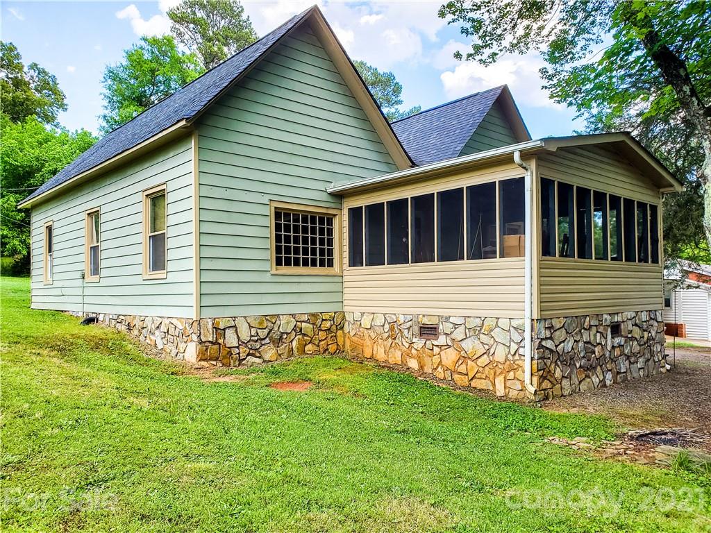 2625 Laboratory Road Lincolnton, NC 28092 - Photo 1 of 20 Gallery Image 1