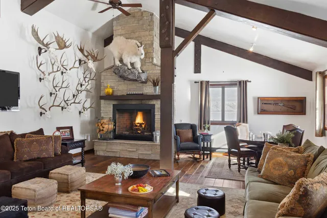 $2,970,000 | 14567 South U Highway, Bondurant, WY 82922