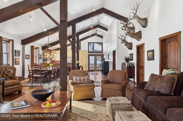 $2,970,000 | 14567 South U Highway, Bondurant, WY 82922