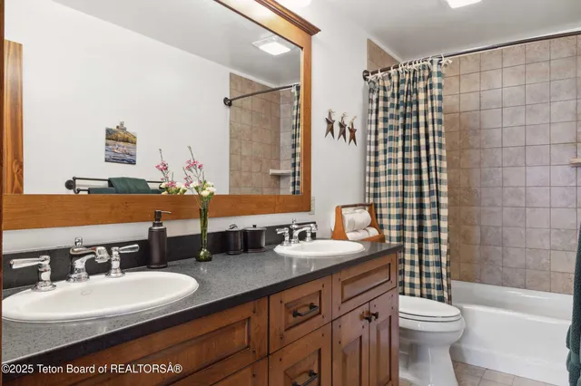 $2,970,000 | 14567 South U Highway, Bondurant, WY 82922