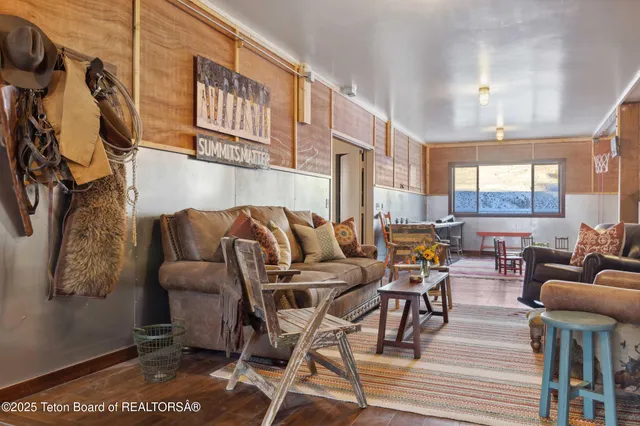 $2,970,000 | 14567 South U Highway, Bondurant, WY 82922