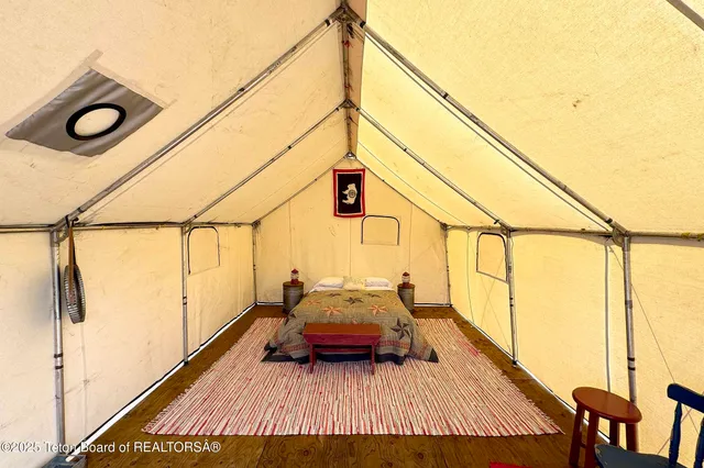 $2,970,000 | 14567 South U Highway, Bondurant, WY 82922