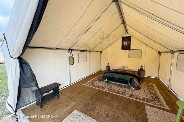 $2,970,000 | 14567 South U Highway, Bondurant, WY 82922