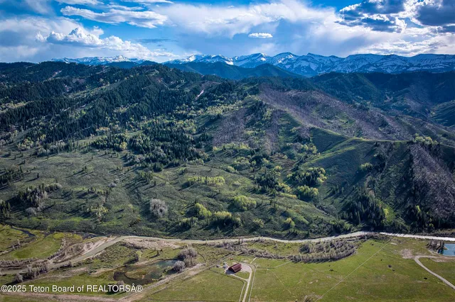 $2,970,000 | 14567 South U Highway, Bondurant, WY 82922