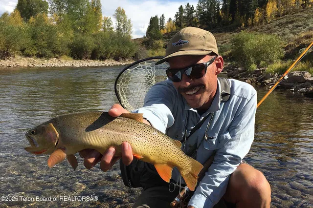 $2,970,000 | 14567 South U Highway, Bondurant, WY 82922