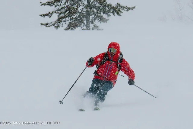 $2,970,000 | 14567 South U Highway, Bondurant, WY 82922