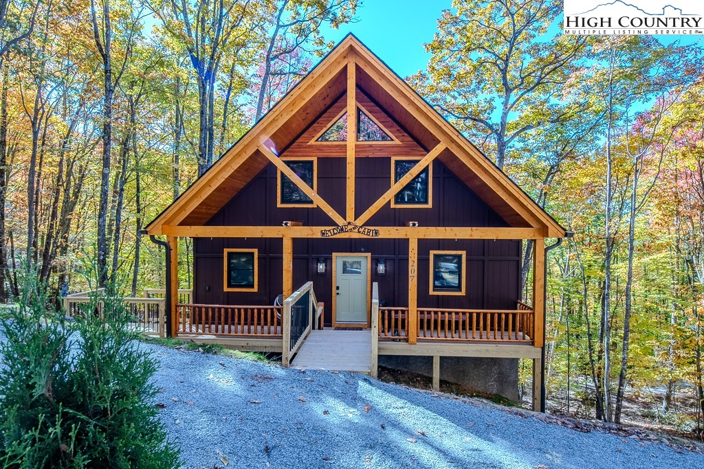 207 Jackpine Road Beech Mountain, NC 28604 - Photo 2 of 34