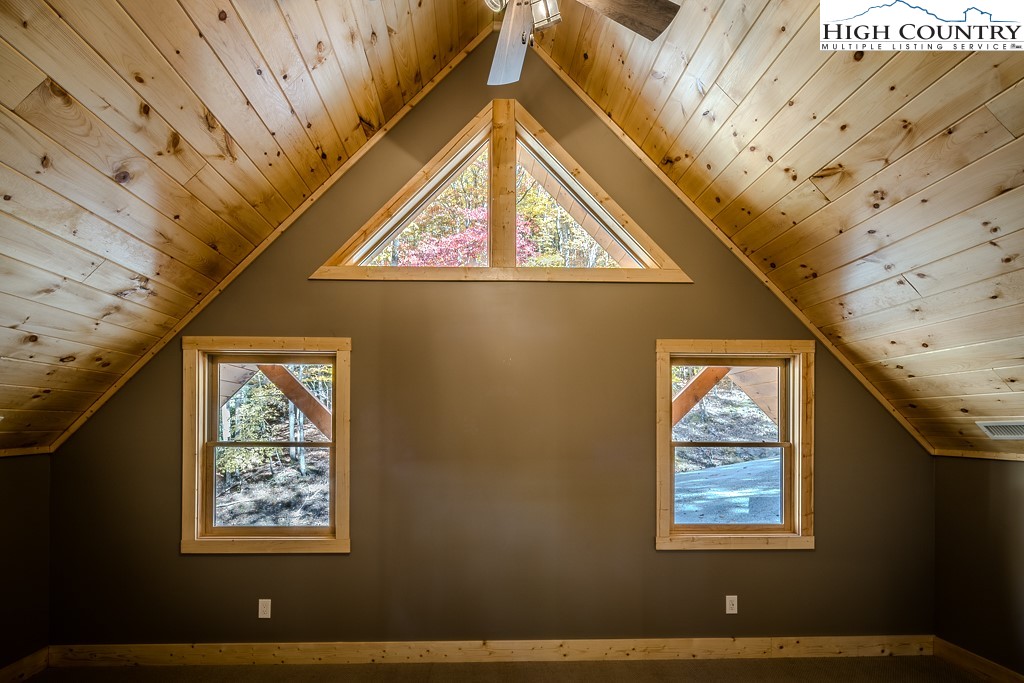 207 Jackpine Road Beech Mountain, NC 28604 - Photo 24 of 34