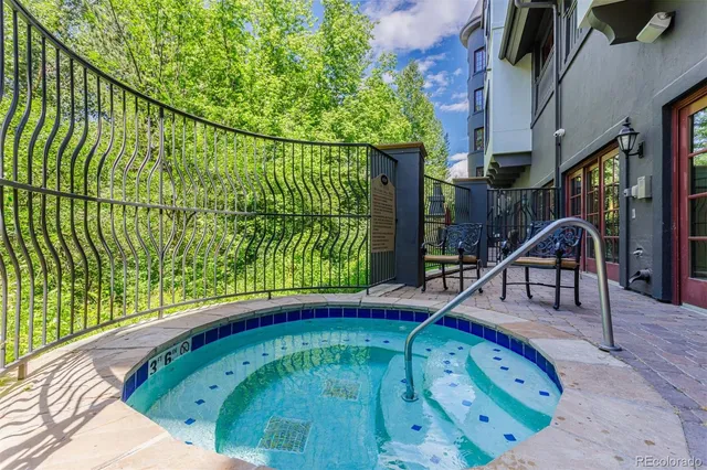 $1,739,900 | 38390 Highway 6, Unit 202, Avon, CO 81620